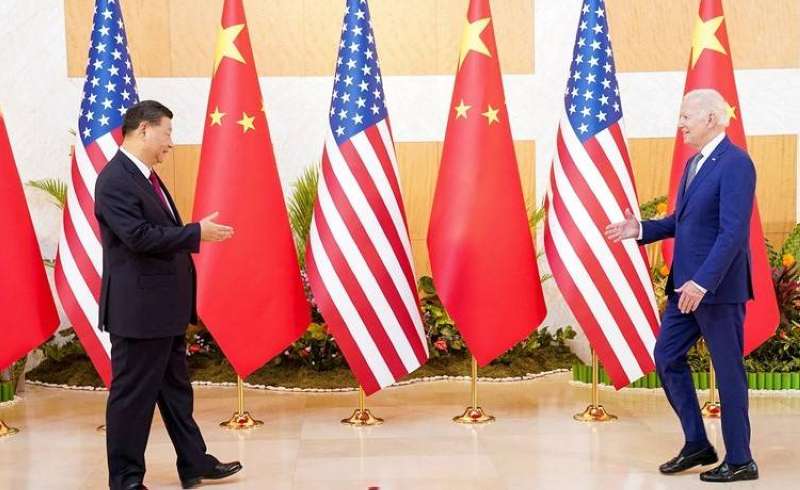 De Amerikaanse wervelwind in een Chinees kopje: Een propagandaoorlog tegen Peking.